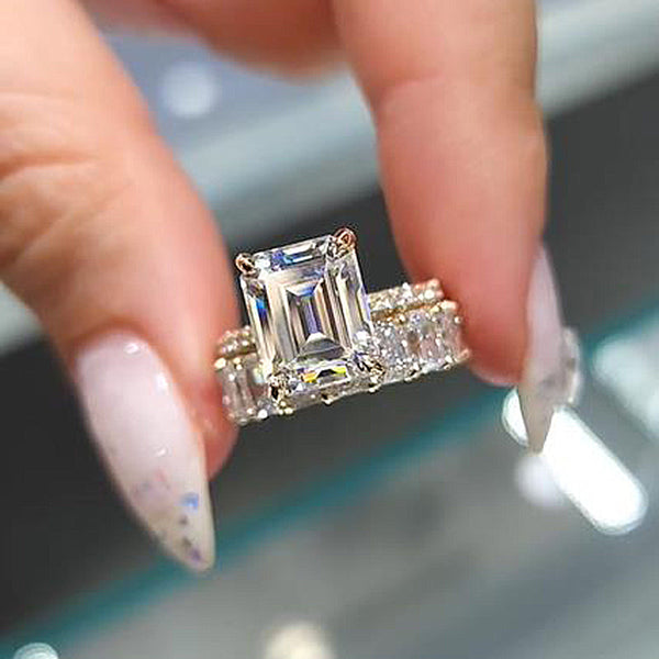 Exquisite Emerald Cut Wedding Set for Women in Sterling Silver