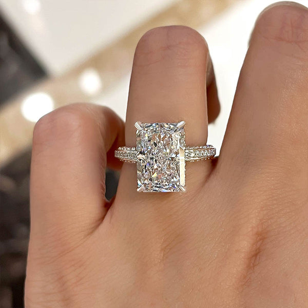 Luxurious Elongated Radiant Cut Engagement Ring for Women
