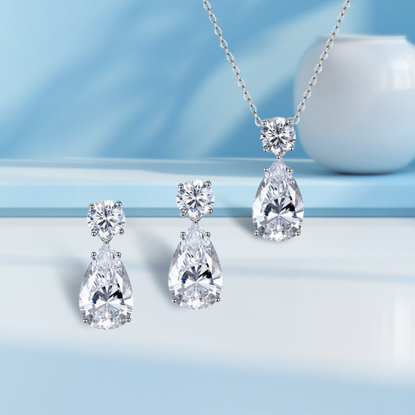 Exquisite Pear Cut 2PC Jewelry Set in Sterling Silver