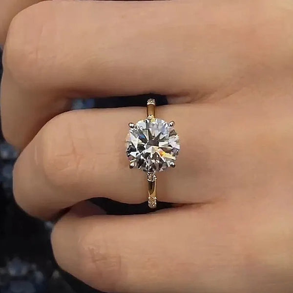 【#13】Exquisite Moissanite Two-tone 2.0 Carat Round Cut Engagement Ring