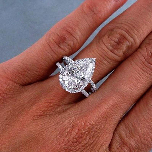 Exquisite Halo Pear Cut Wedding Ring Set in Sterling Silver
